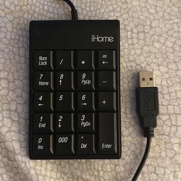 iHome Numeric Keypad (IH-A600KB) wired - Picture 3 of 3